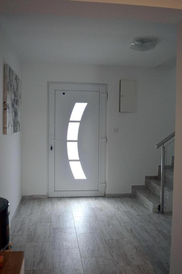 Vila Zara Nin Exterior foto