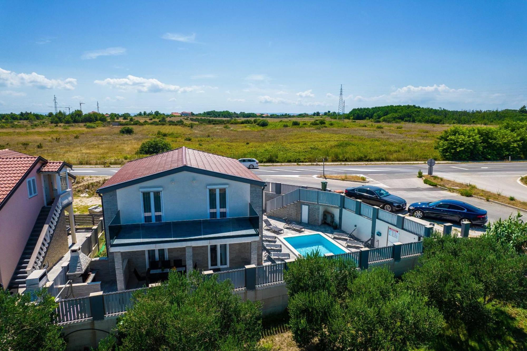 Vila Zara Nin Exterior foto